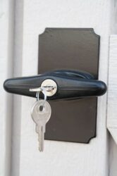 quality sheds keyed latches